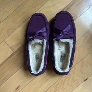 UGG women’s slippers, size 8